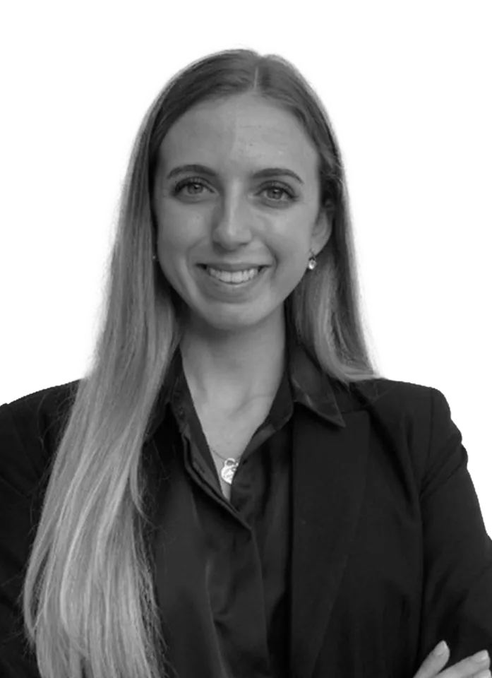 Martina Sfiligoj, Pravo — ekipa Veru